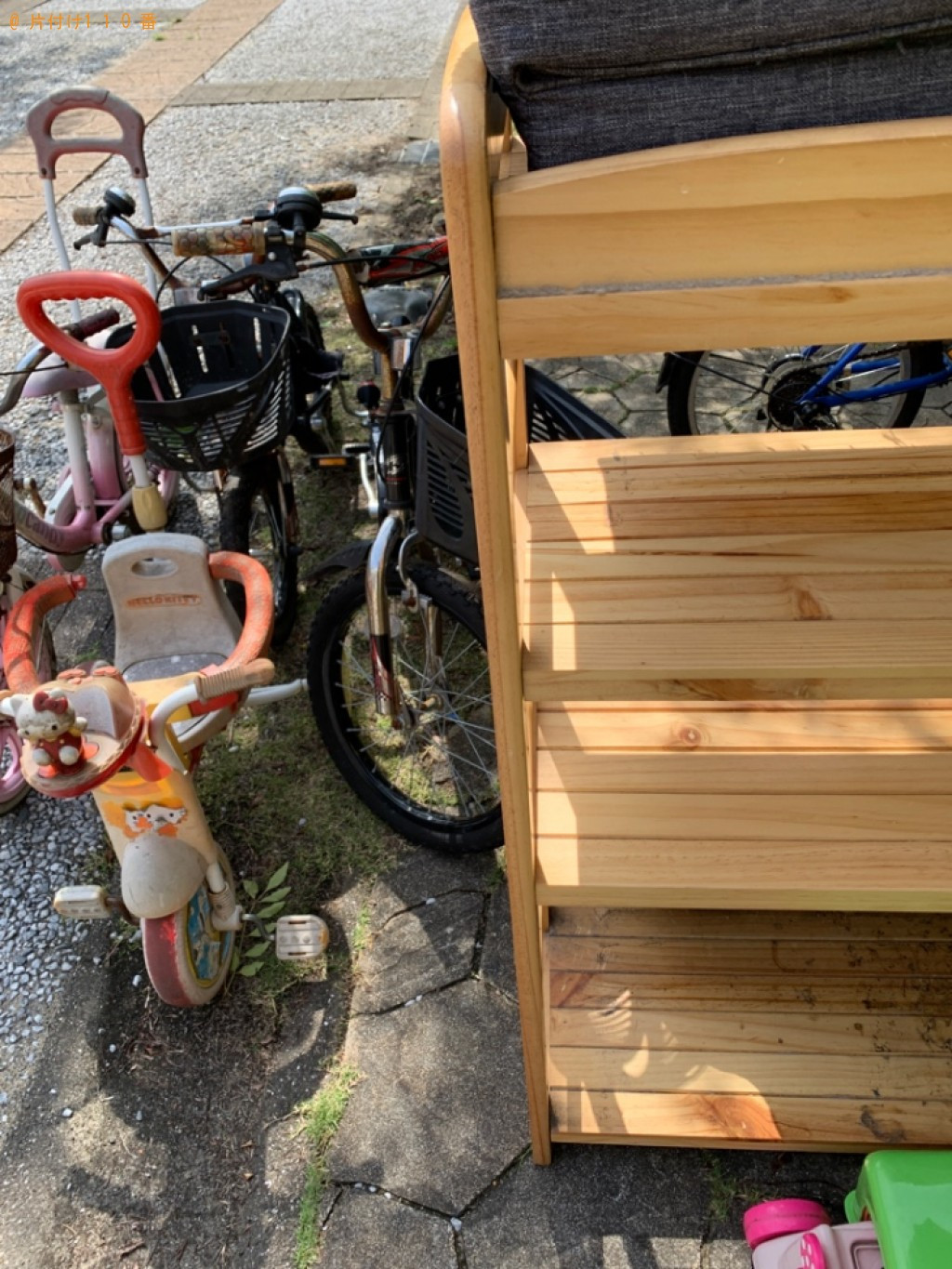 二人掛けソファー、自転車、ペット用品、棚、ダンボール等の回収