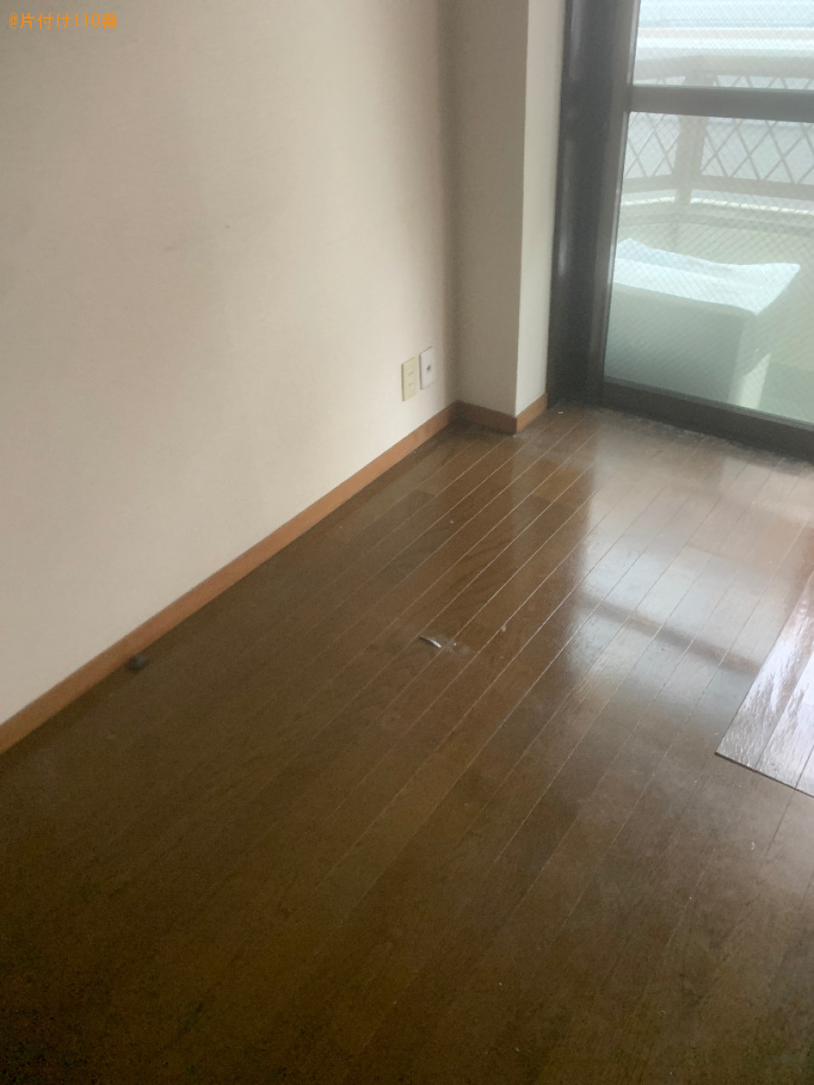 マットレス付きシングルベッド、洗濯機、食器棚、PCデスク等の回収