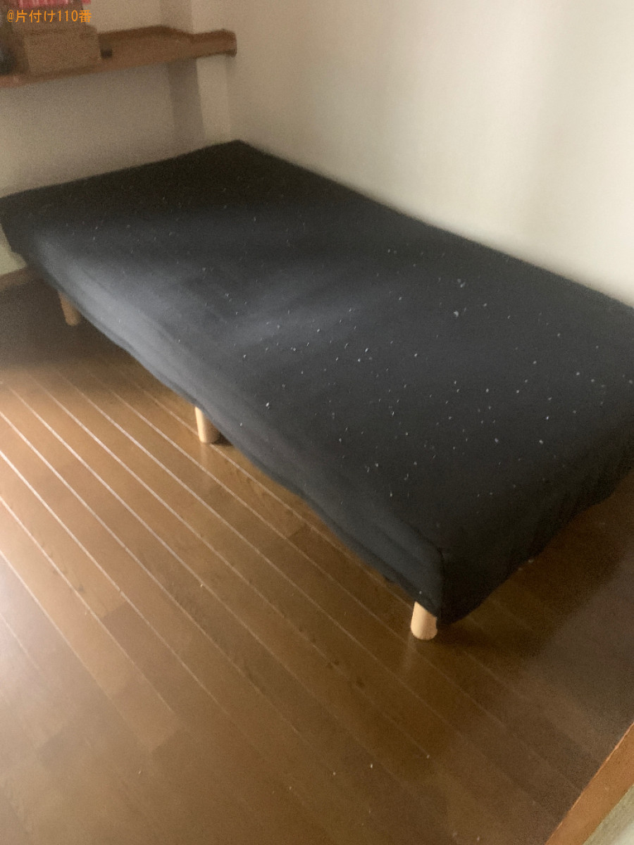 マットレス付きシングルベッド、洗濯機、食器棚、PCデスク等の回収